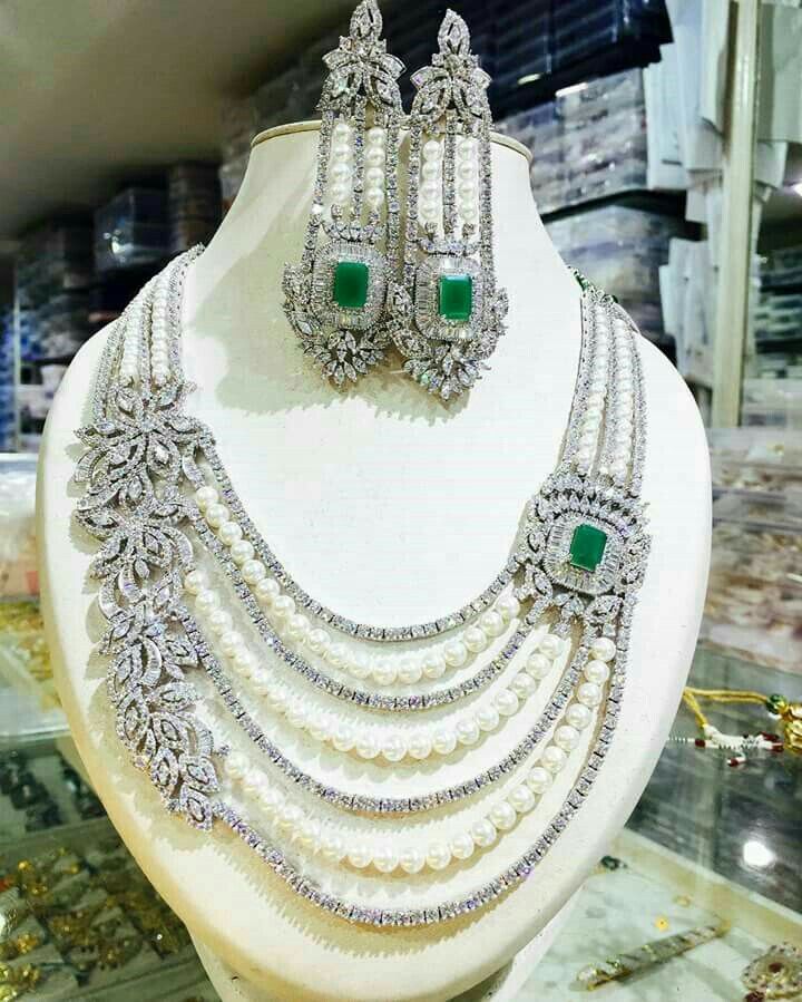 White-Finished Zircon Necklace Set- Silver & Blue